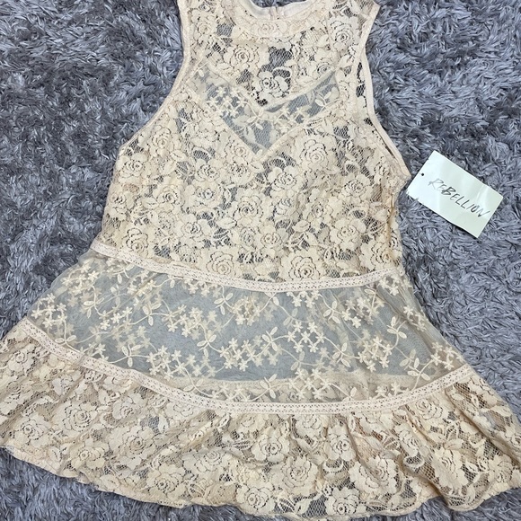Cream Lace Top - Picture 3 of 6